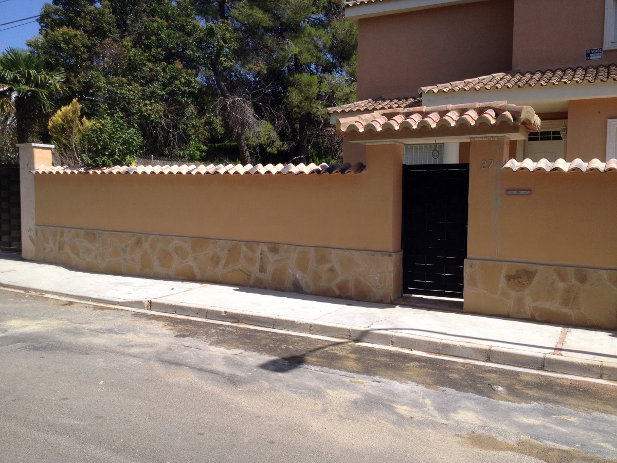 DECORACION FACHADA DE PARCELA