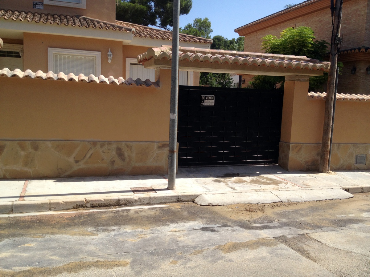 DECORACION FACHADA DE PARCELA