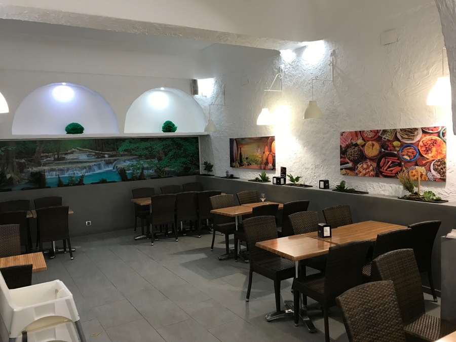 Decoración interior de restaurante