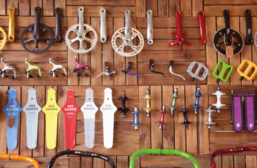 Decoración Vintage en tienda de bicicletas.