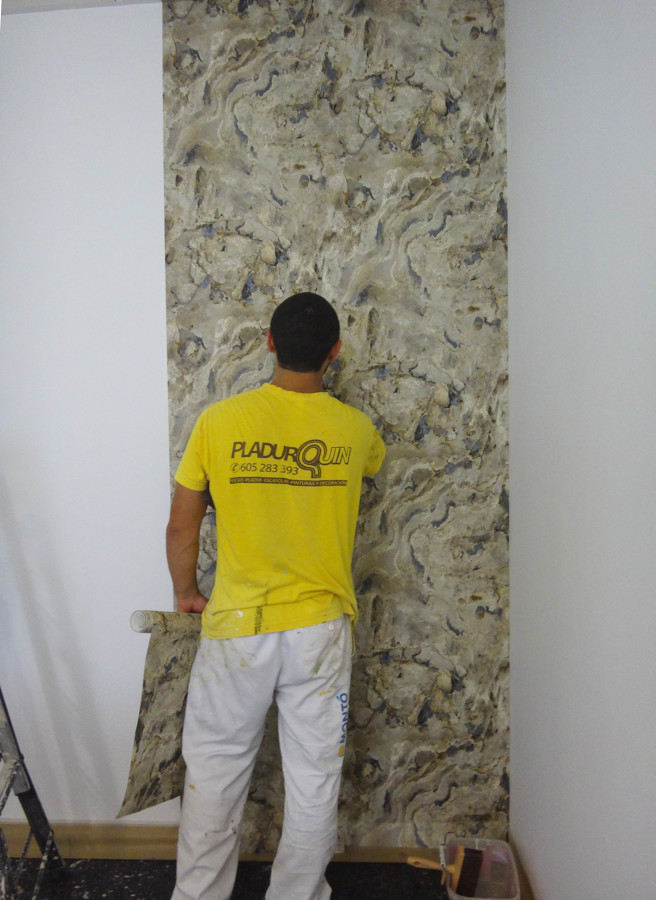 DECORACION Y COLOCACIÓN DE PAPEL IMITACION PIEDRA