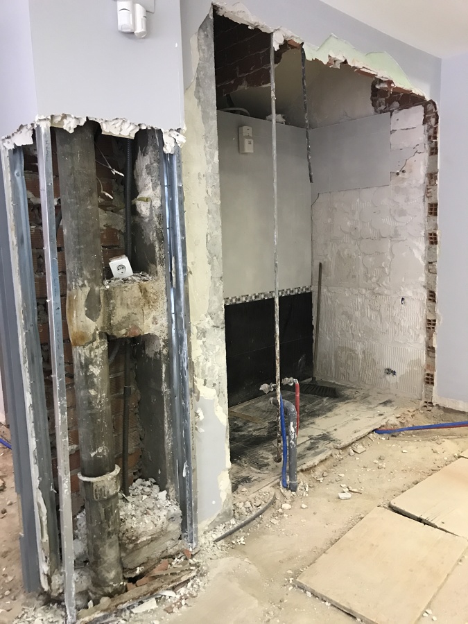 DEMOLICION DE ARQUETAS L.MAC. A MANO