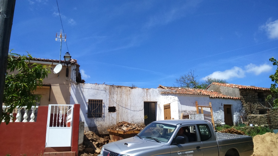 DEMOLICION DE BUARDILLA