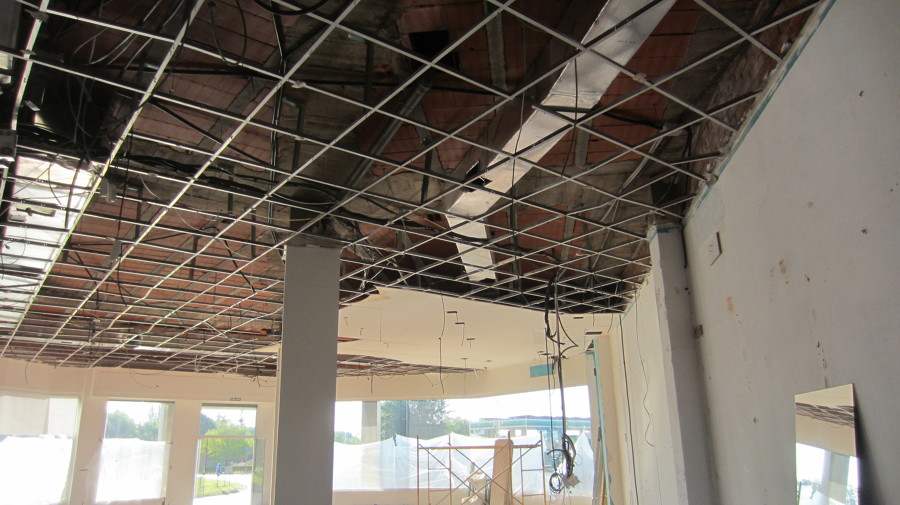 Demolición falso techo antiguo