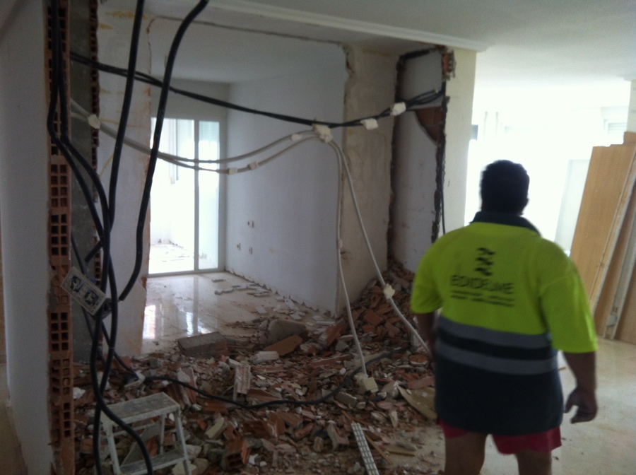 DEMOLICIÓN VIVIENDA
