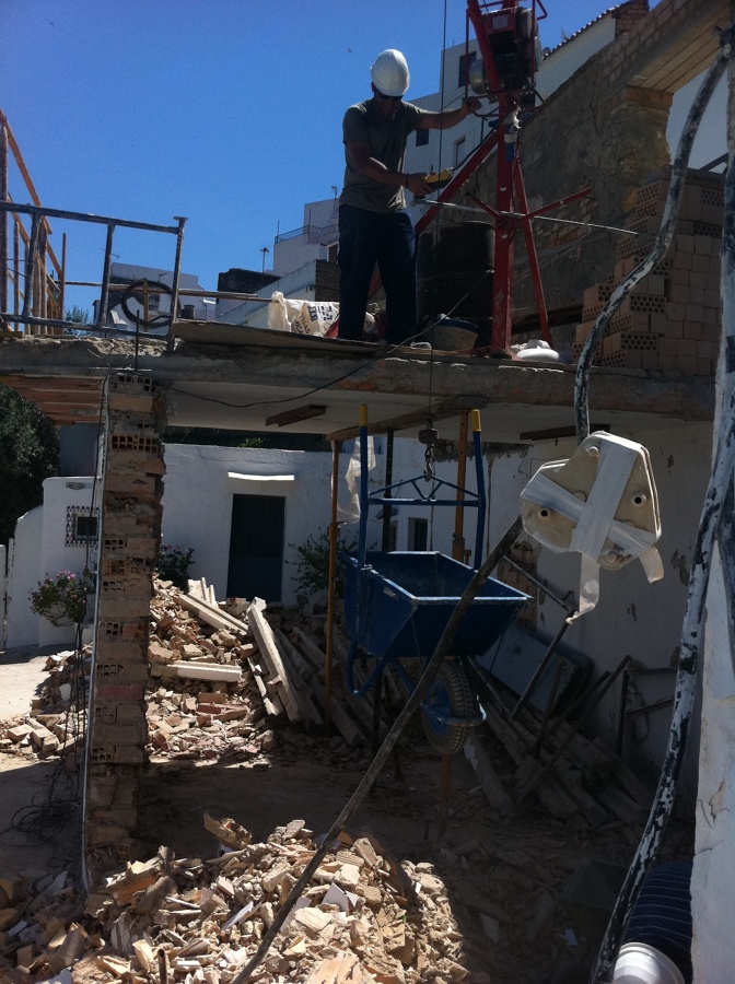 DEMOLICIÓN VIVIENDA CASCO HISTORICO