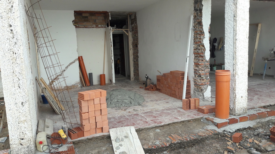 Demolición y arreglo de fachada
