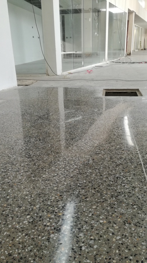 demostración de hormigón pulido