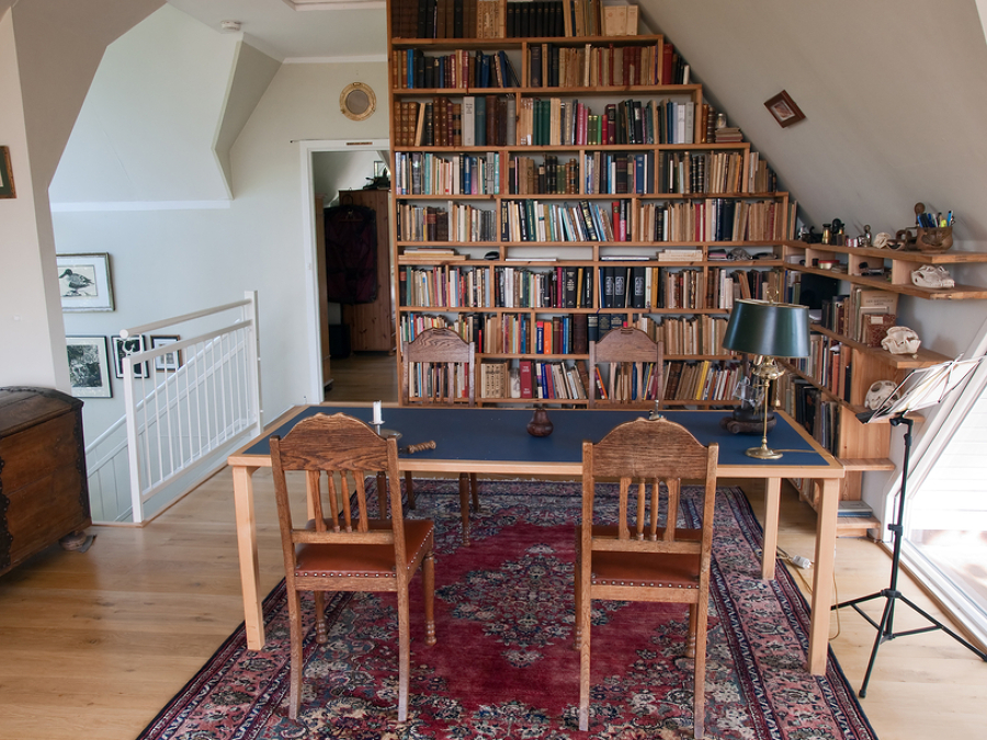 Depositphotos_8984575_s2