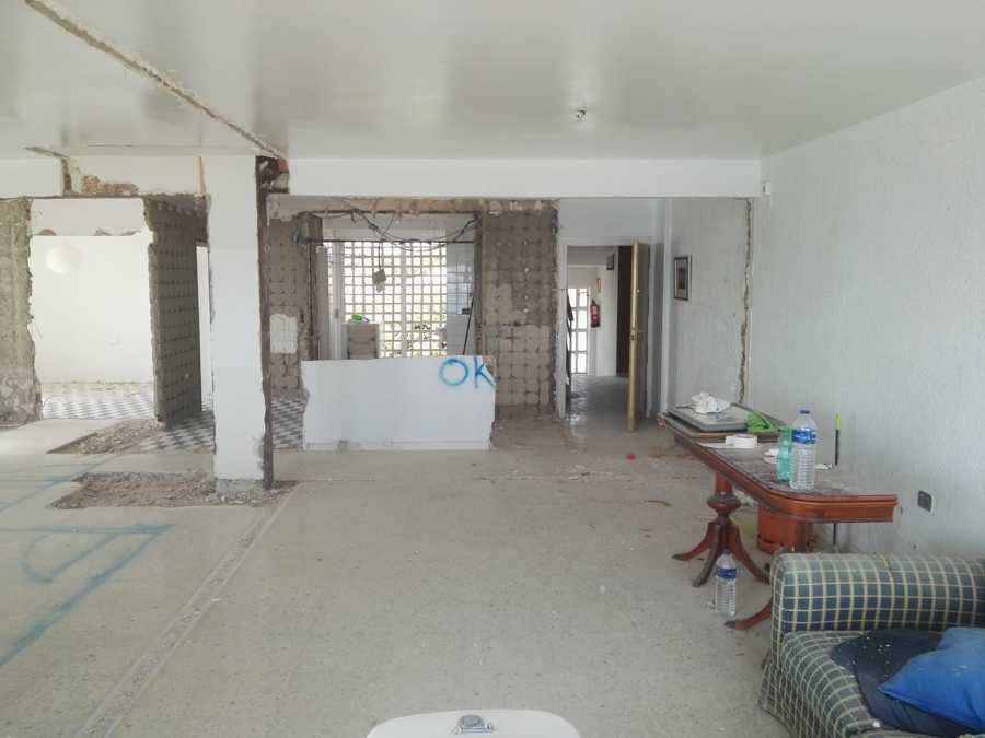 Derribo de tabiques en la vivienda