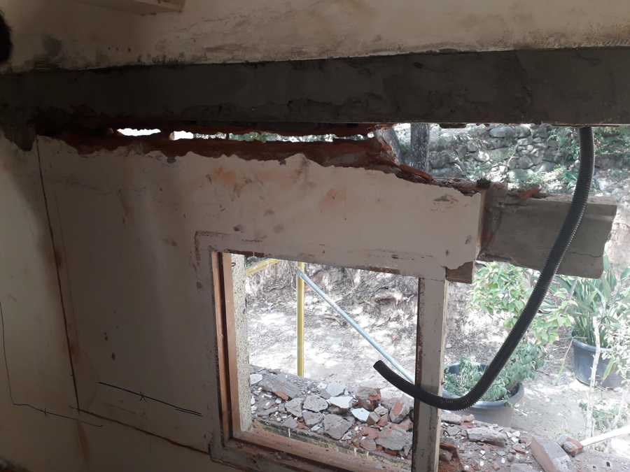 Derribo de ventanas antiguas