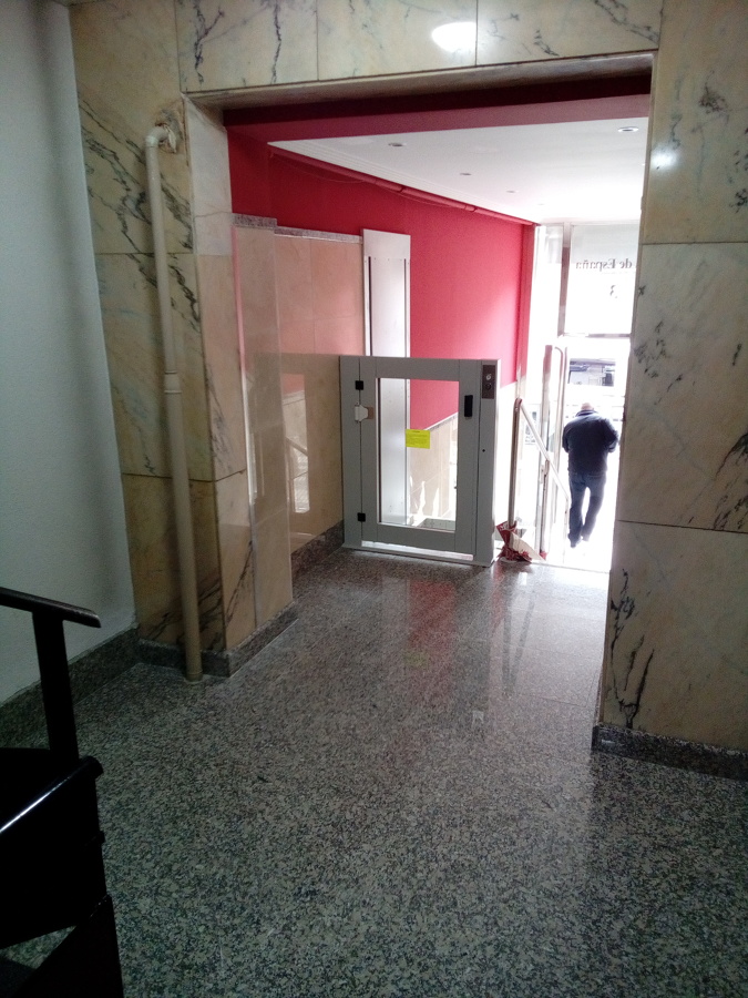 descansillo ascensor