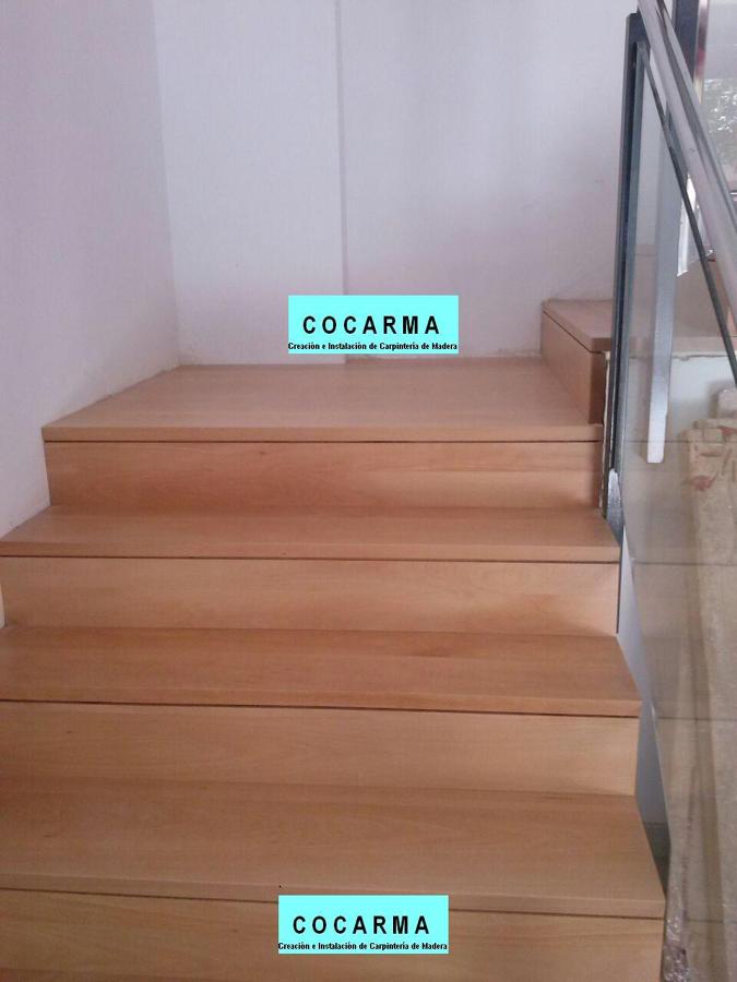 Descanso de escalera maciza