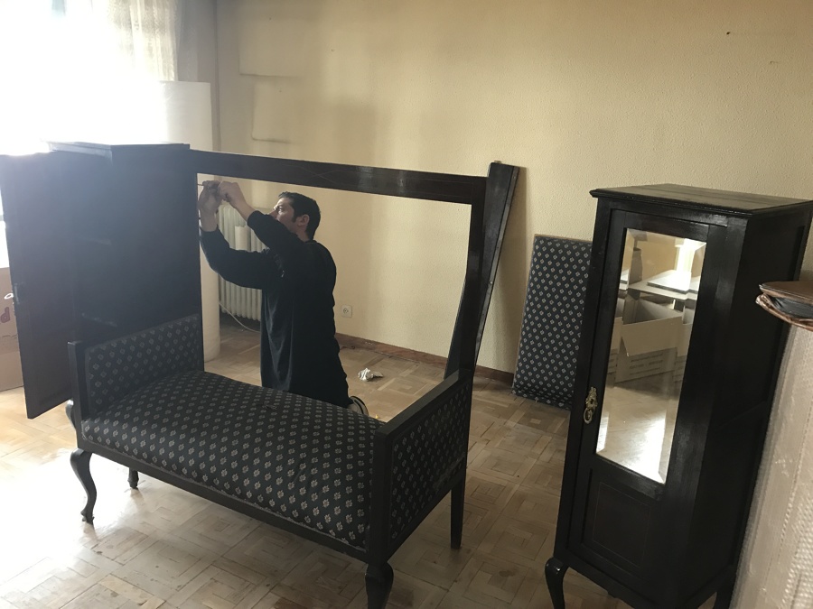 Desmonatje y Embalaje de Mueble-Sofa