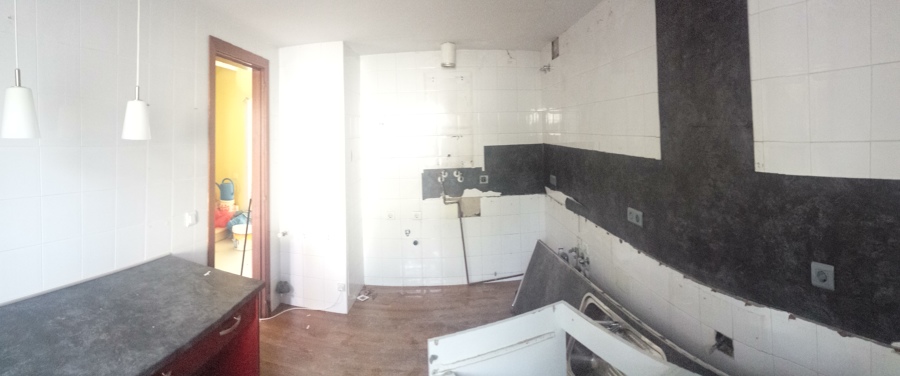 desmontaje de los muebles de cocina.