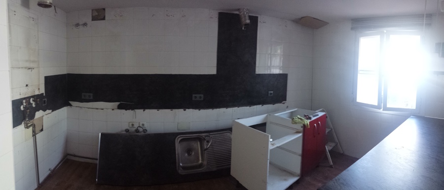 desmontaje de los muebles de cocina.