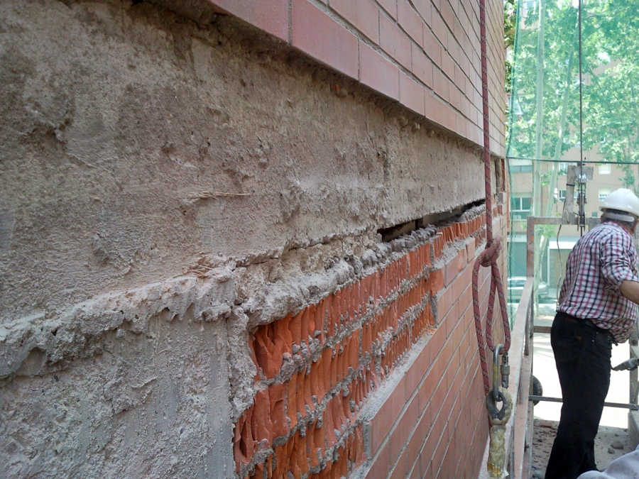 Desplome de pared medianera