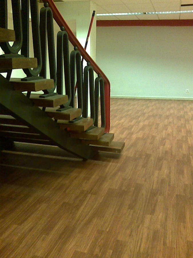 DETALLE ACABADO PAVIMENTO EN  ESCALERA