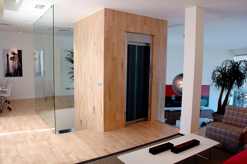 Detalle ascensor. Planta alta.