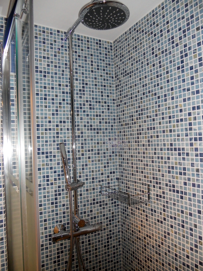 DETALLE BARADUCHA Y GRIFERIA