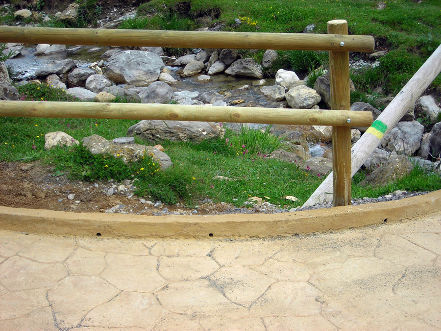 Detalle barandilla en puente