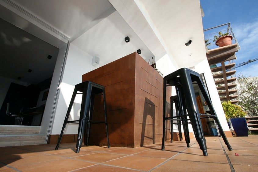 Detalle barra en acero corten 