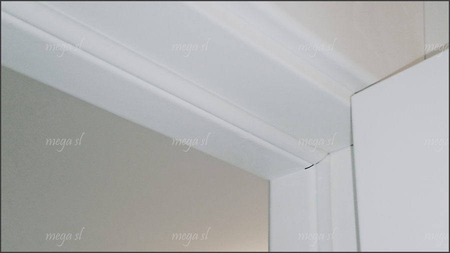 Detalle-burlete-puerta -lacada