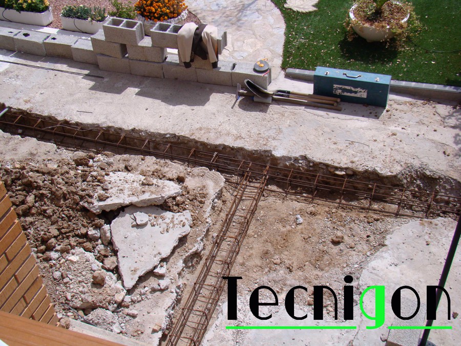 Detalle cimentación de terraza y canalizaciones de electricidad