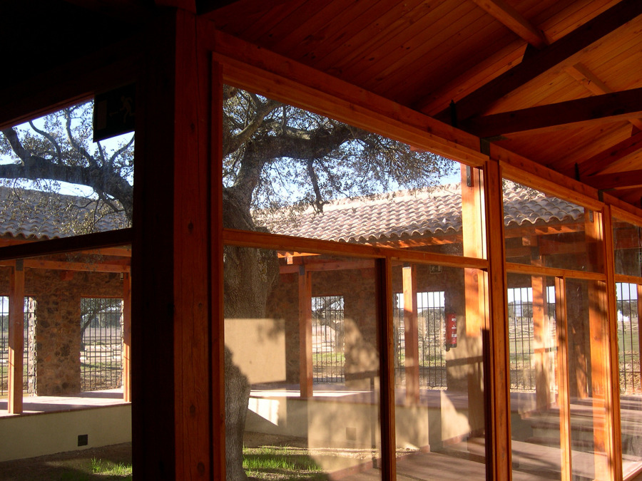 Detalle cubierta teja sobre estructura madera