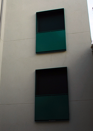 Detalle de balcones en fachada posterior