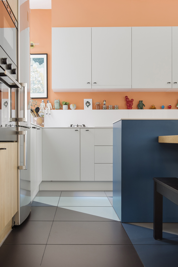 Detalle de cocina con el suelo