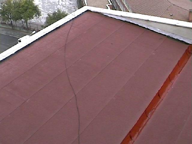 Detalle de cubierta a falta de lamina en el perimetro