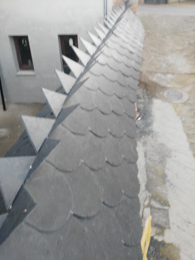 detalle de cumbre dentada