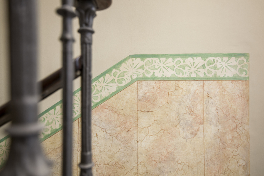 Detalle de estucado restaurado