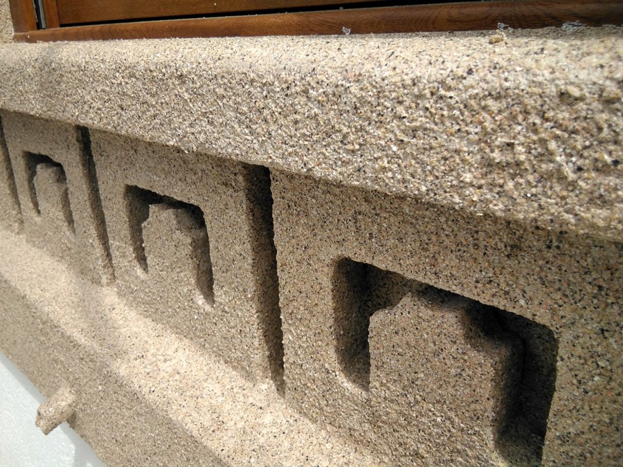 DETALLE DE FACHADA PRINCIPAL EFECTO PIEDRA