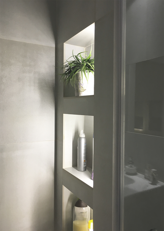 Detalle de la hornacina de la ducha