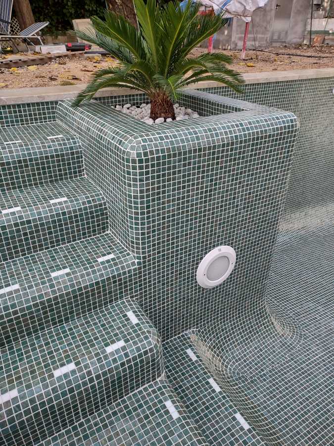 Detalle de la jardinera interior.