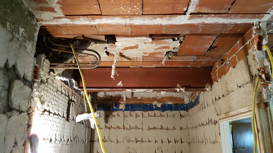 DETALLE DE LA VIGA DEL BAÑO