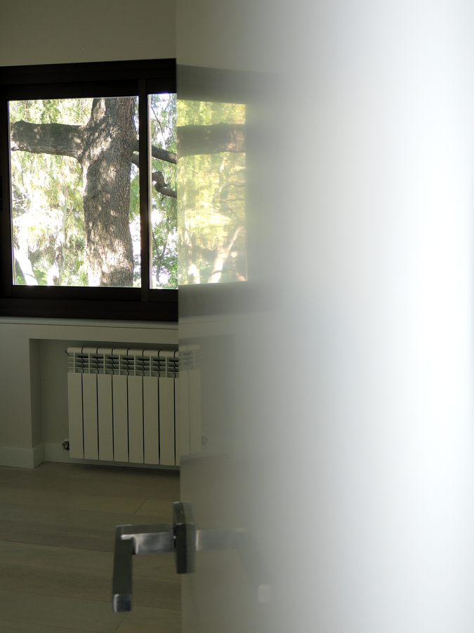 Detalle de laca de secado ultravioleta.