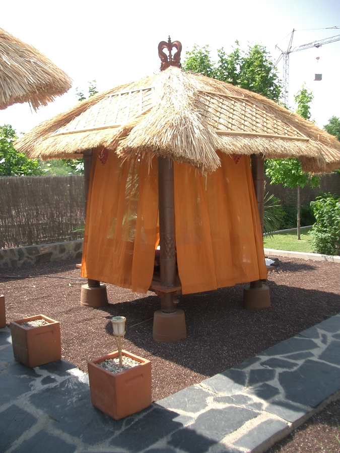 Detalle de las cortinas de seda