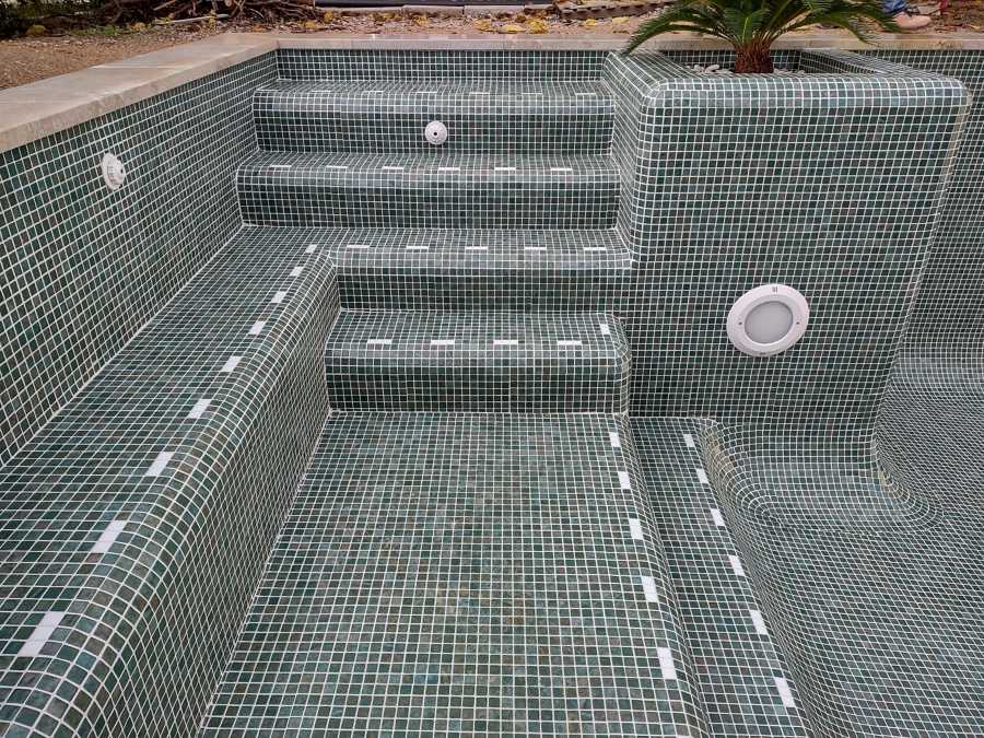 Detalle de los peldaños de entrada.