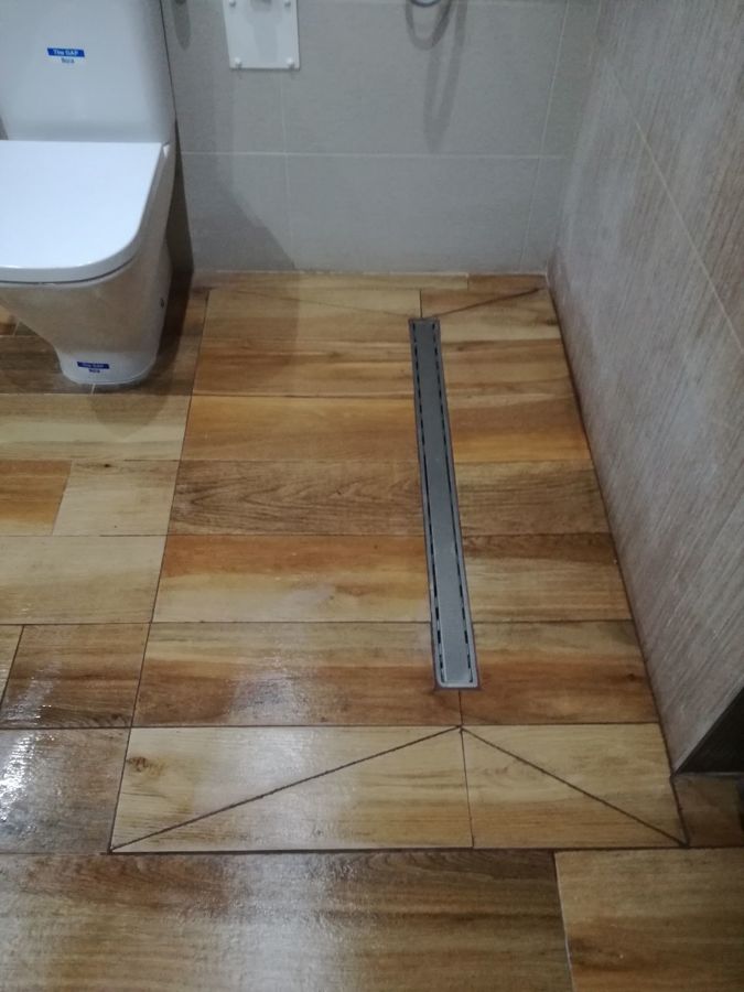 Detalle de plato de ducha de obra