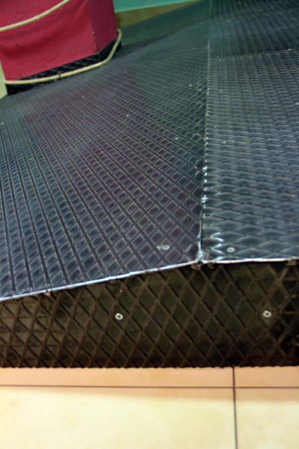 Detalle de rampa de acceso