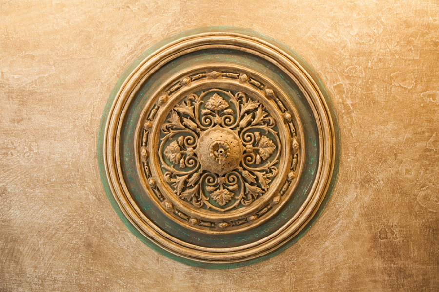Detalle de Rosetón de techo restaurado