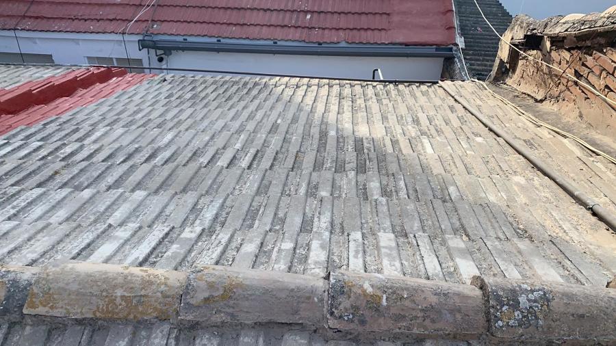 Detalle de tejas originales