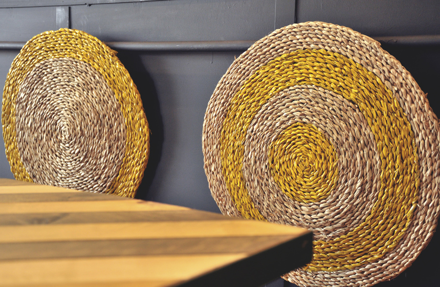 detalle decorativo respaldos mimbre