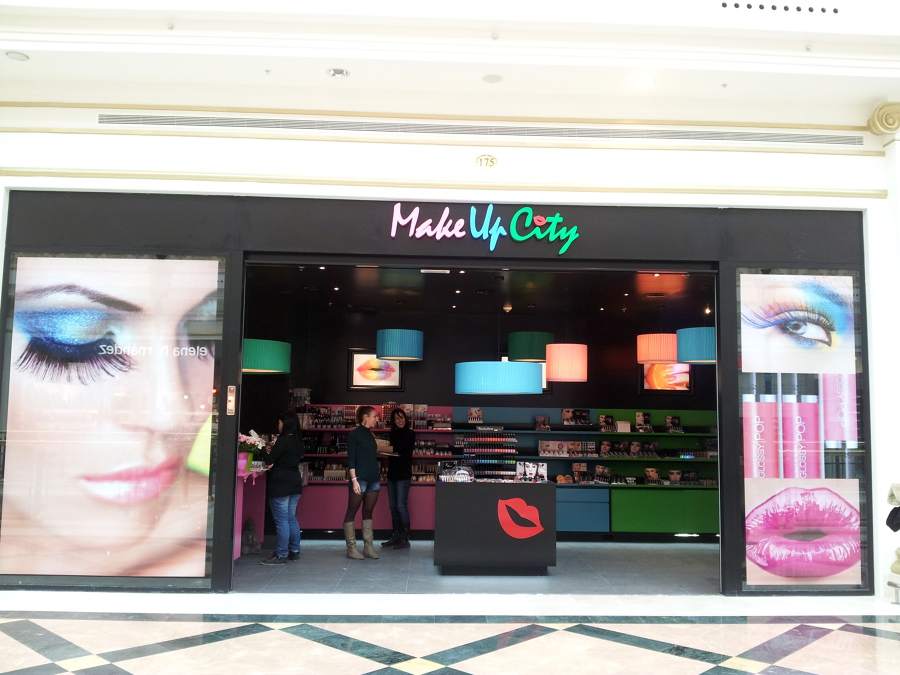 Detalle del exterior del local