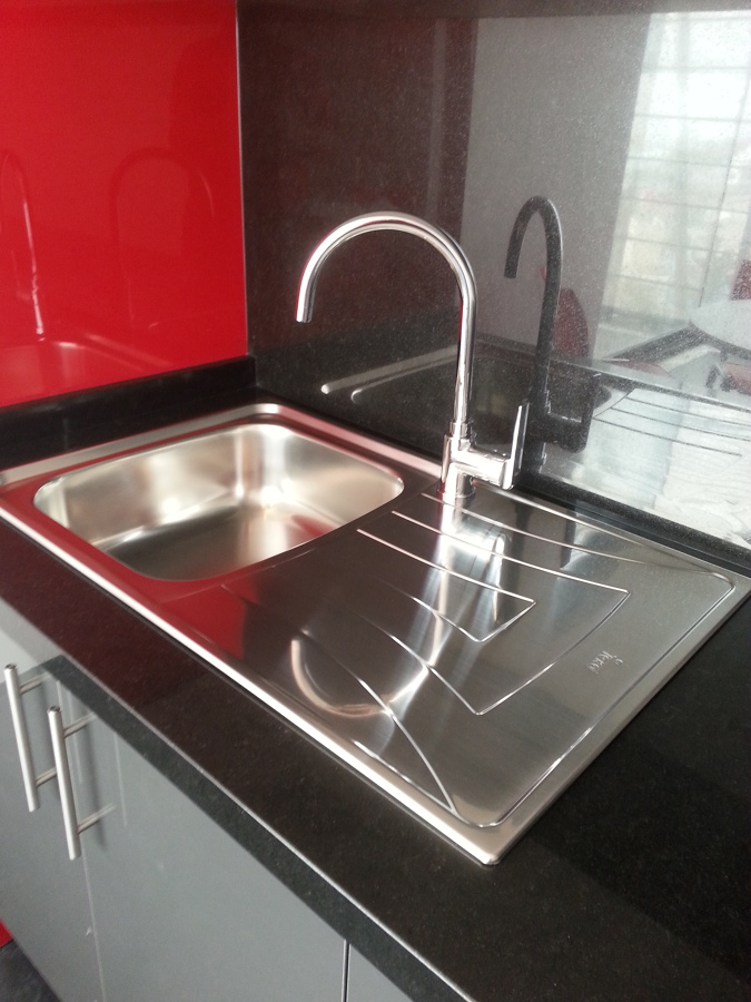 Detalle del fregadero y grifo.