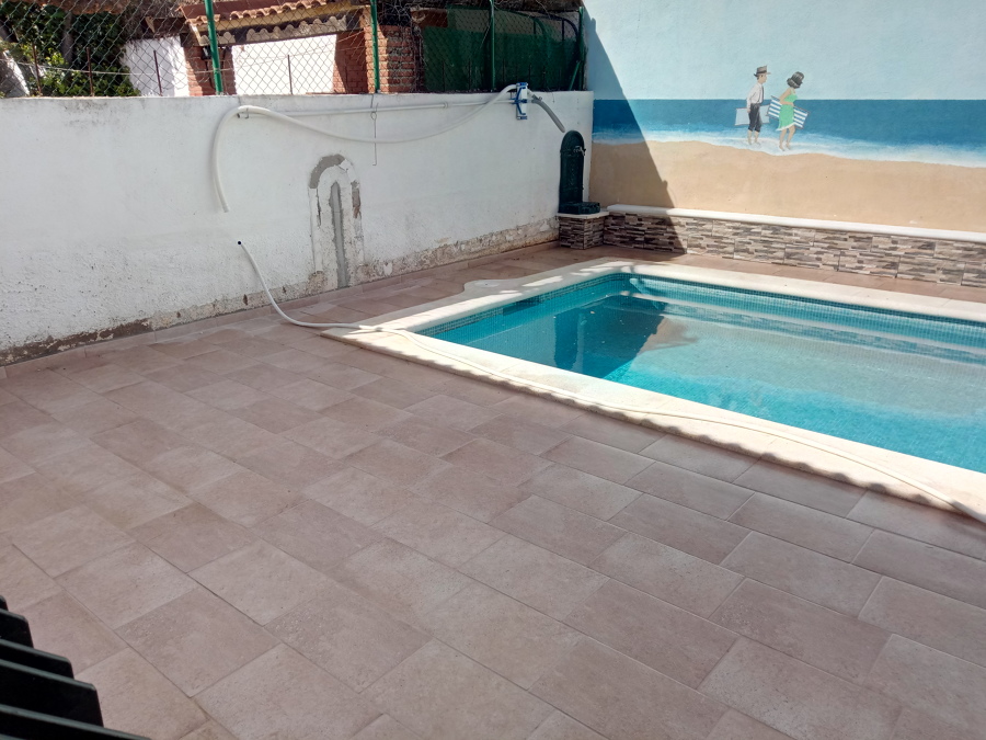 Detalle del pavimento porcelánico.