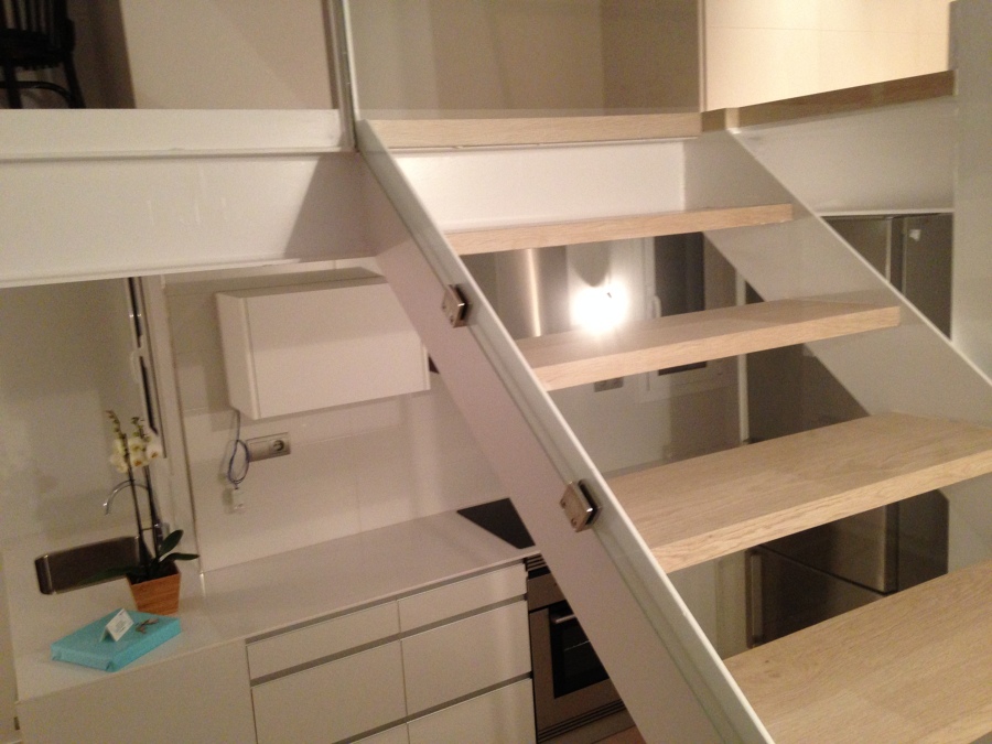 Detalle escalera acceso a Pl. Altillo